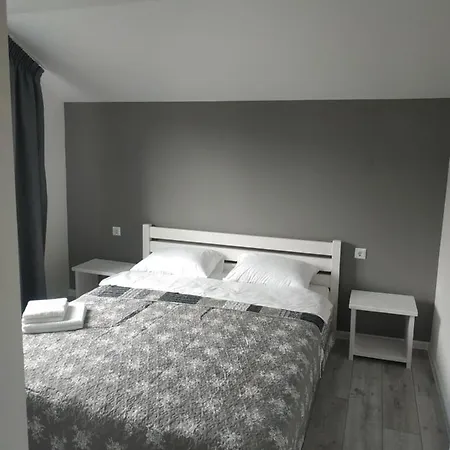 Country house U Anastasii I Sofii Bilya Richki Mykulychyn