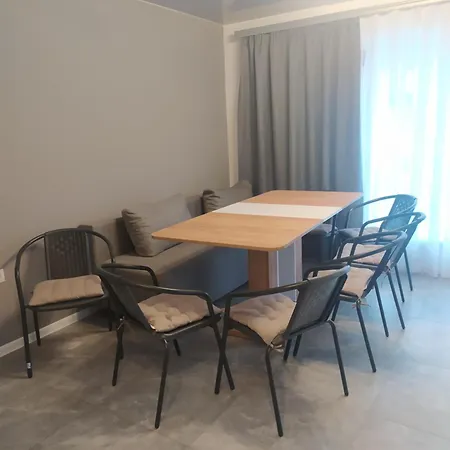 U Anastasii I Sofii Bilya Richki בית כפרי