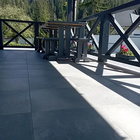 U Anastasii I Sofii Bilya Richki בית כפרי מיקוליצ'ין