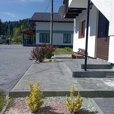 Séjour à la campagne U Anastasii I Sofii Bilya Richki Mykulychyn