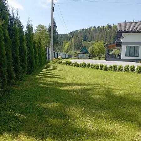 U Anastasii I Sofii Bilya Richki