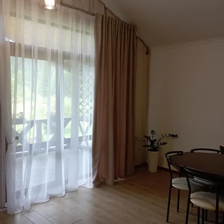 בית כפרי U Anastasii I Sofii Bilya Richki *