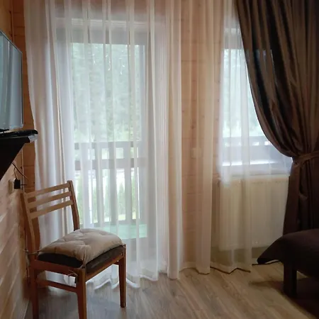 U Anastasii I Sofii Bilya Richki *