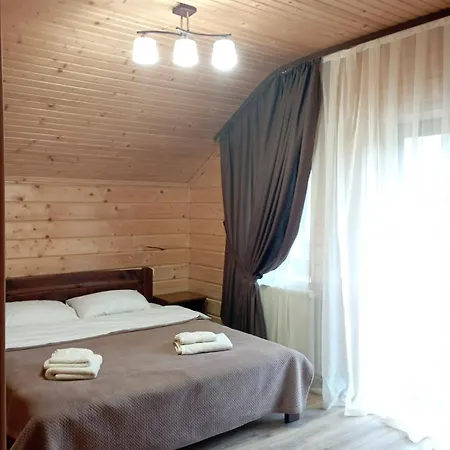 U Anastasii I Sofii Bilya Richki Country house Mykulychyn