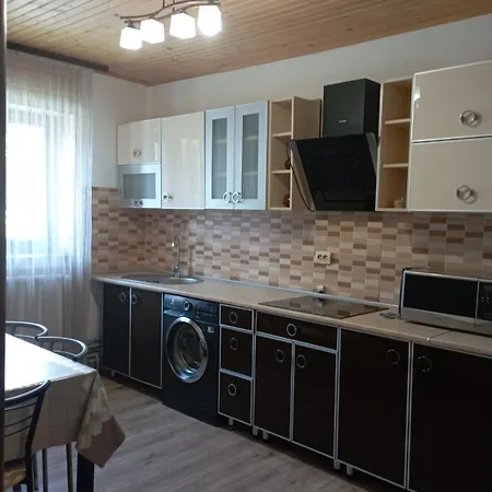 U Anastasii I Sofii Bilya Richki *