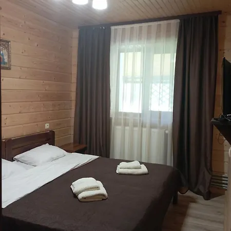 Country house U Anastasii I Sofii Bilya Richki Mykulychyn