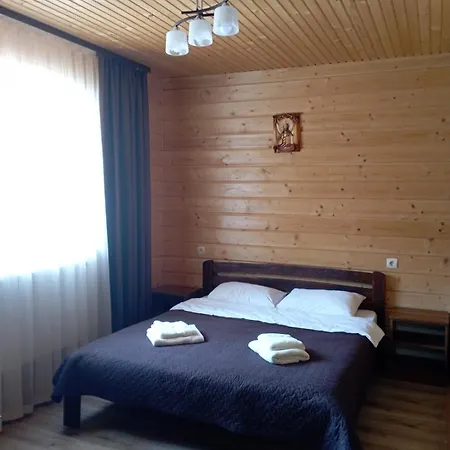 בית כפרי U Anastasii I Sofii Bilya Richki מיקוליצ'ין