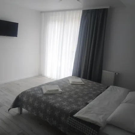 U Anastasii I Sofii Bilya Richki *