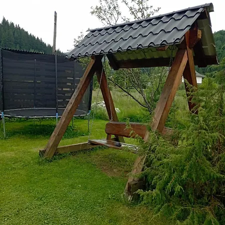 Landsted U Anastasii I Sofii Bilya Richki