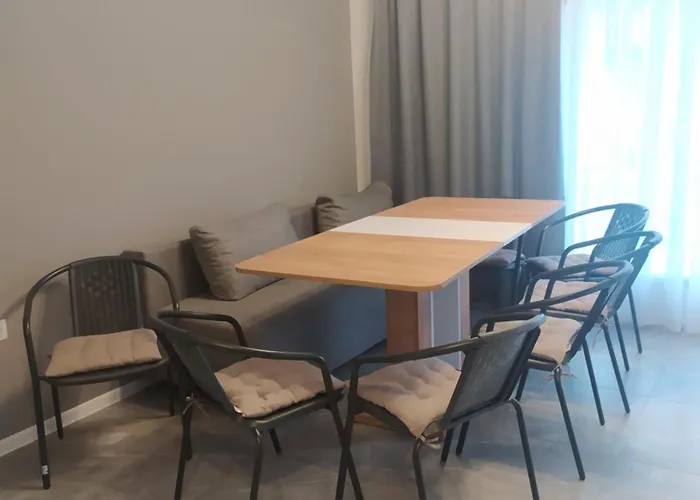 U Anastasii I Sofii Bilya Richki Kır Evi