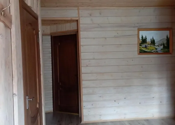 U Anastasii I Sofii Bilya Richki Séjour à la campagne Mykulychyn