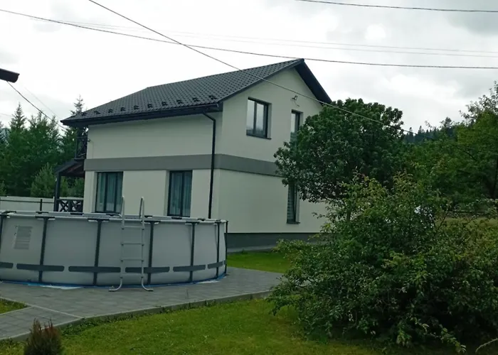 U Anastasii I Sofii Bilya Richki Летний дом