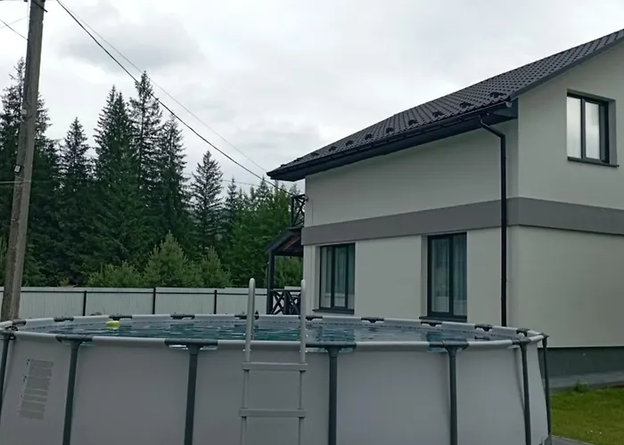 Séjour à la campagne U Anastasii I Sofii Bilya Richki Mykulychyn
