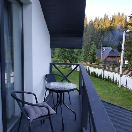U Anastasii I Sofii Bilya Richki Country house Mykulychyn