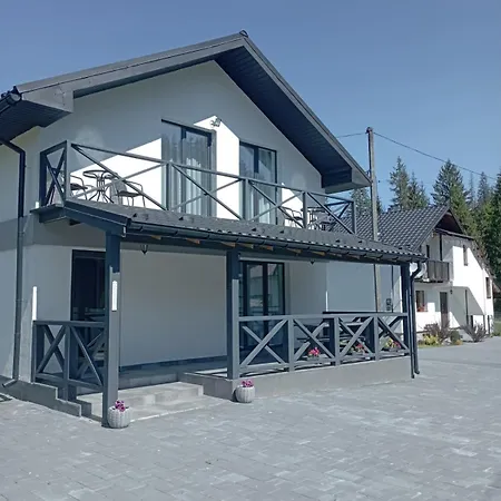 U Anastasii I Sofii Bilya Richki *