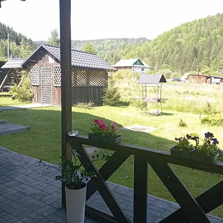 カントリーハウス U Anastasii I Sofii Bilya Richki マイコリチン